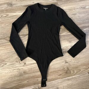 Black Ribbed Longsleeve Bodysuit